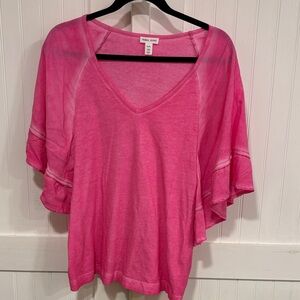 Tribal Pink V-Neck,short sleeved, soft casual top with ruffled sleeves size XL